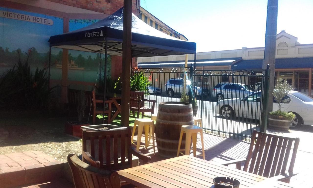 The Victoria Hotel Rutherglen Buitenkant foto